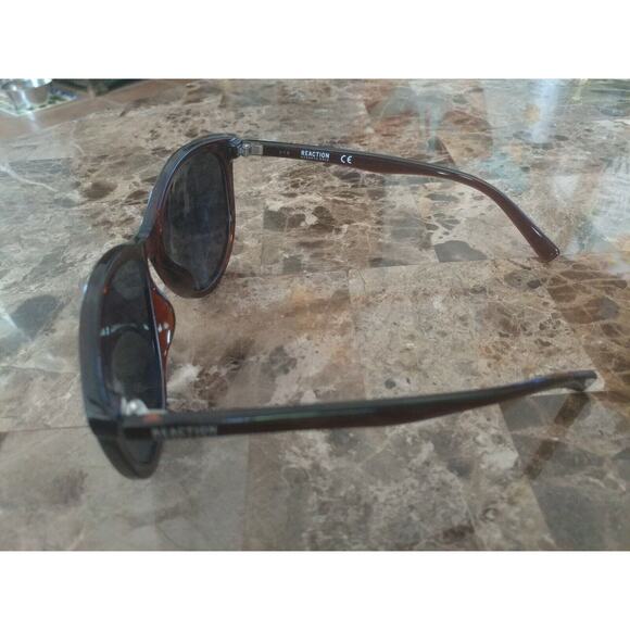 Kenneth Cole Reaction KC1274-48A Shiny Crystal Brown/ Smoke Lenses Sunglasses - Picture 3 of 8